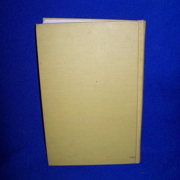 Vintage Hardcover Book -  CLOTHING FOR MODERNS  Mabel Erwin & Lila Kinchen -1969 - Picture 7 of 7